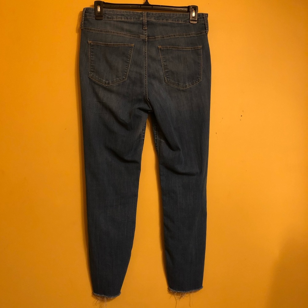 Preloved Universal Threads Jeans B25 - Picture 2 of 4